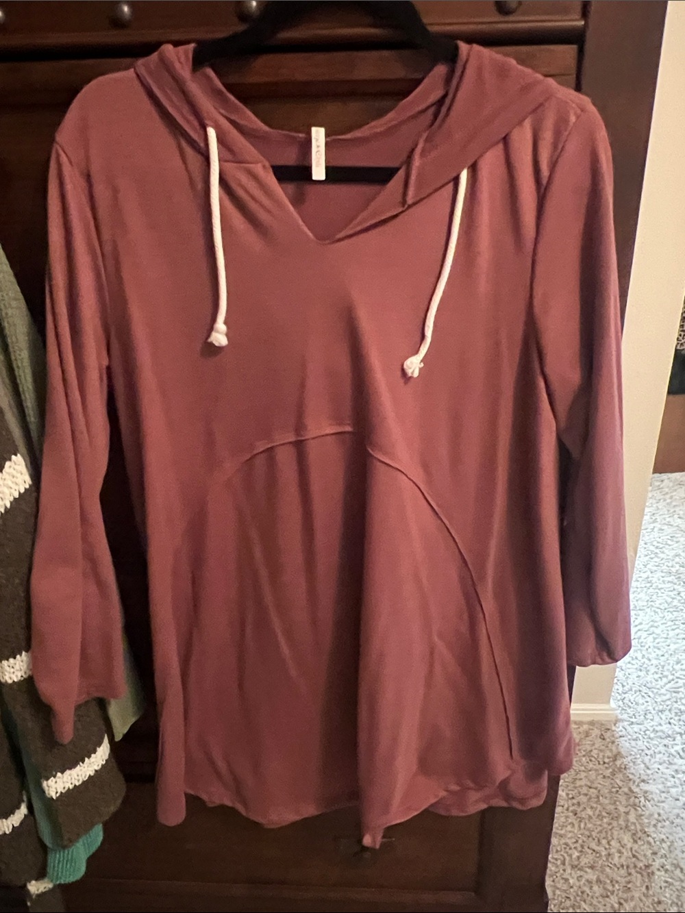 Women's Mauve Hooded Pullover Sweatshirt with Drawstrings